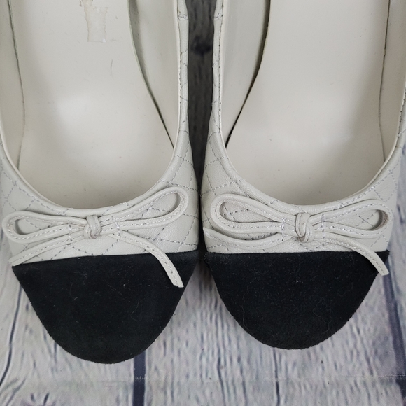 PENNY LOVES KENNY | Glider quilted bow detail cap toe wedge heels - Picture 5 of 10